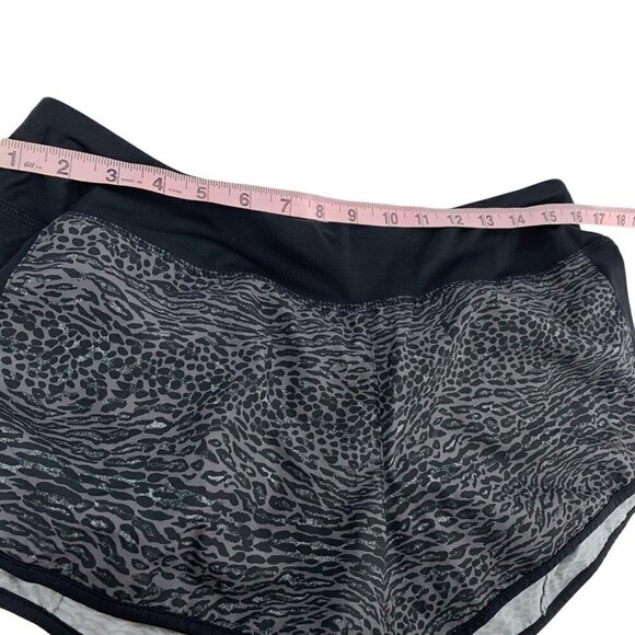 Nike Dri-Fit Running Shorts Liner Size Large Cheeta Print - Picture 3 of 8